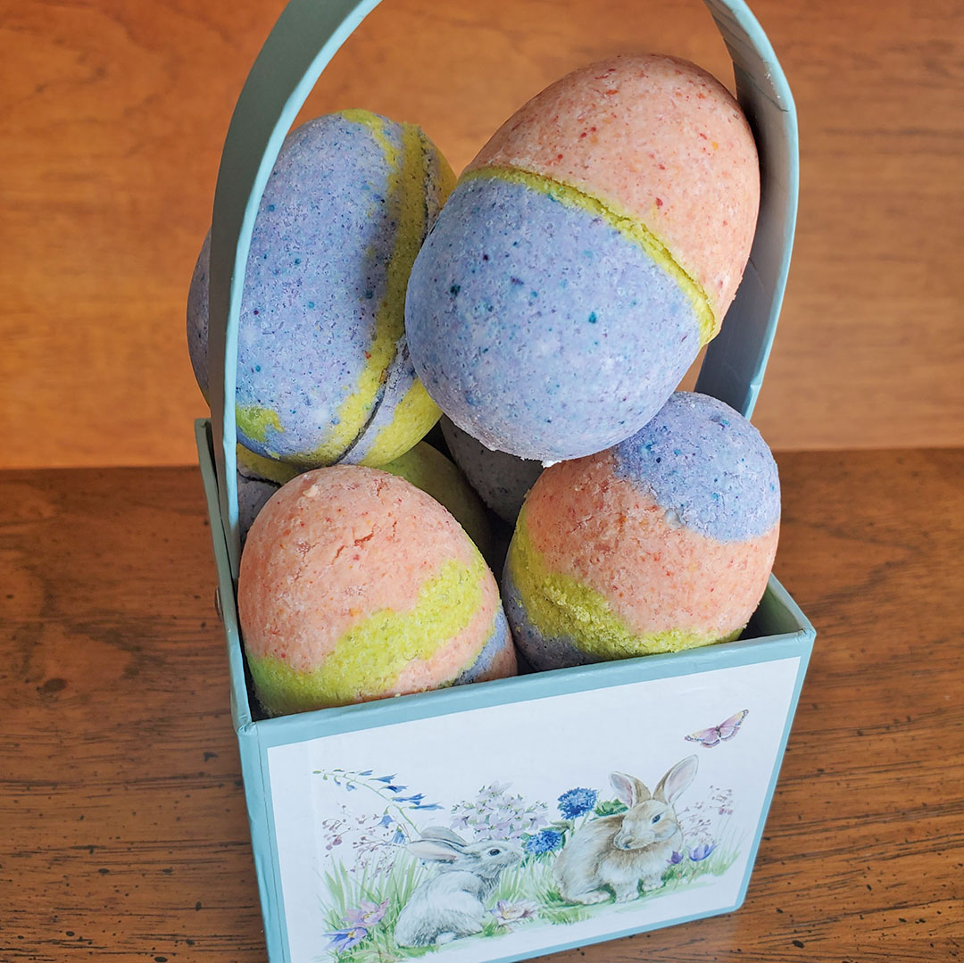 SCK Tries… Easter Egg Bath Bombs
