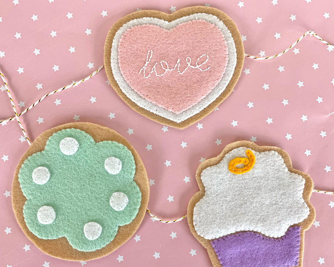 Animal Crossing Felt Frosted Cookies Tutorial
