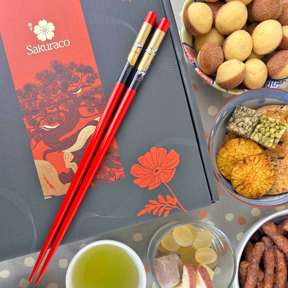 Sakuraco Traditional Japanese Snacks Subscription Box Review
